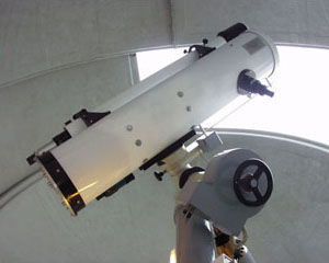 Newton Teleskop im Beobachtungsturm